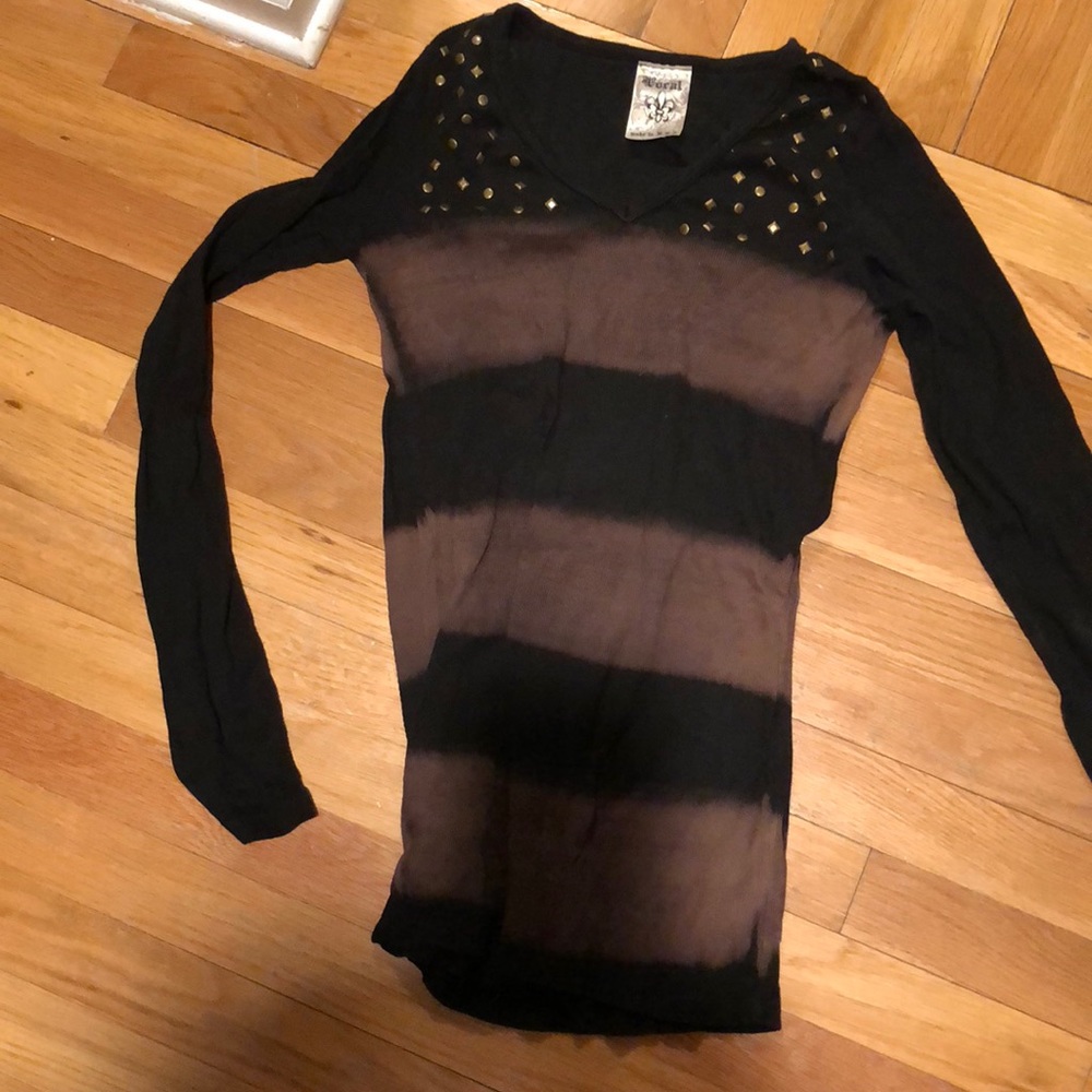 Brown and Black grommet top